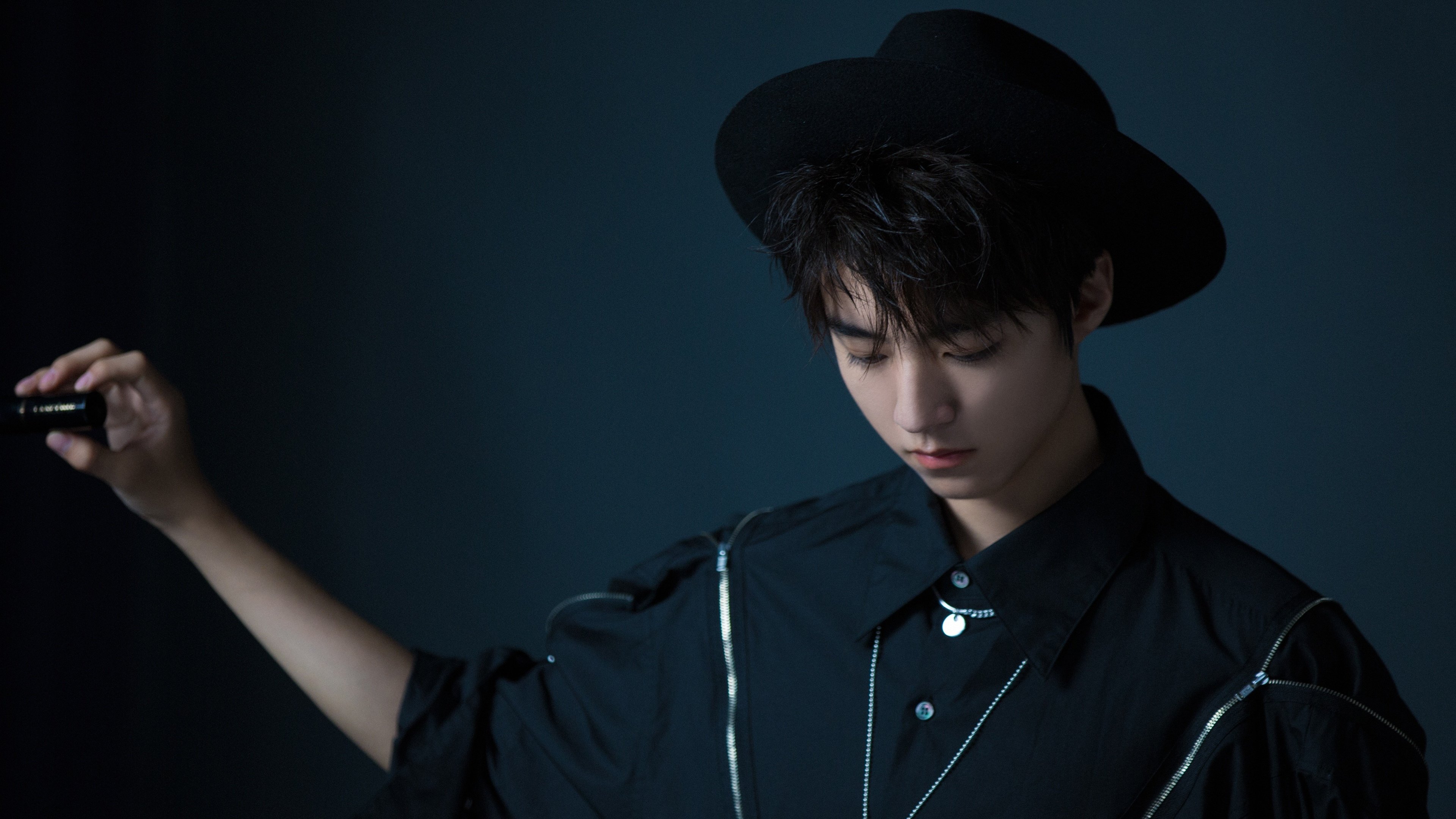 九游-逆境中的“不屈战士”：战胜困难的足球魂士，不屈的战斗