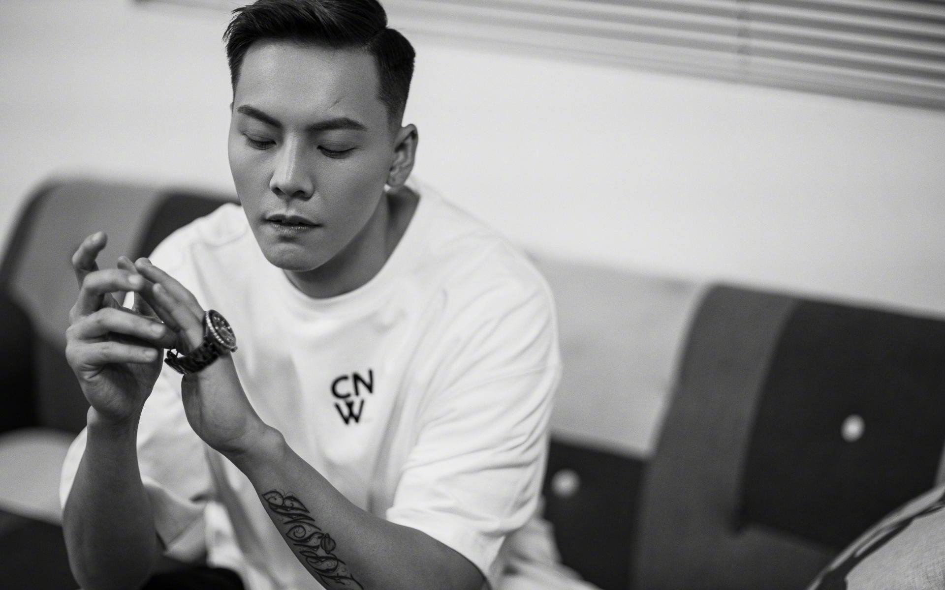 九游（jiuyou.com）游戏-传控型中场是否更适合面对高压对抗型对手，传控打法和防守反击