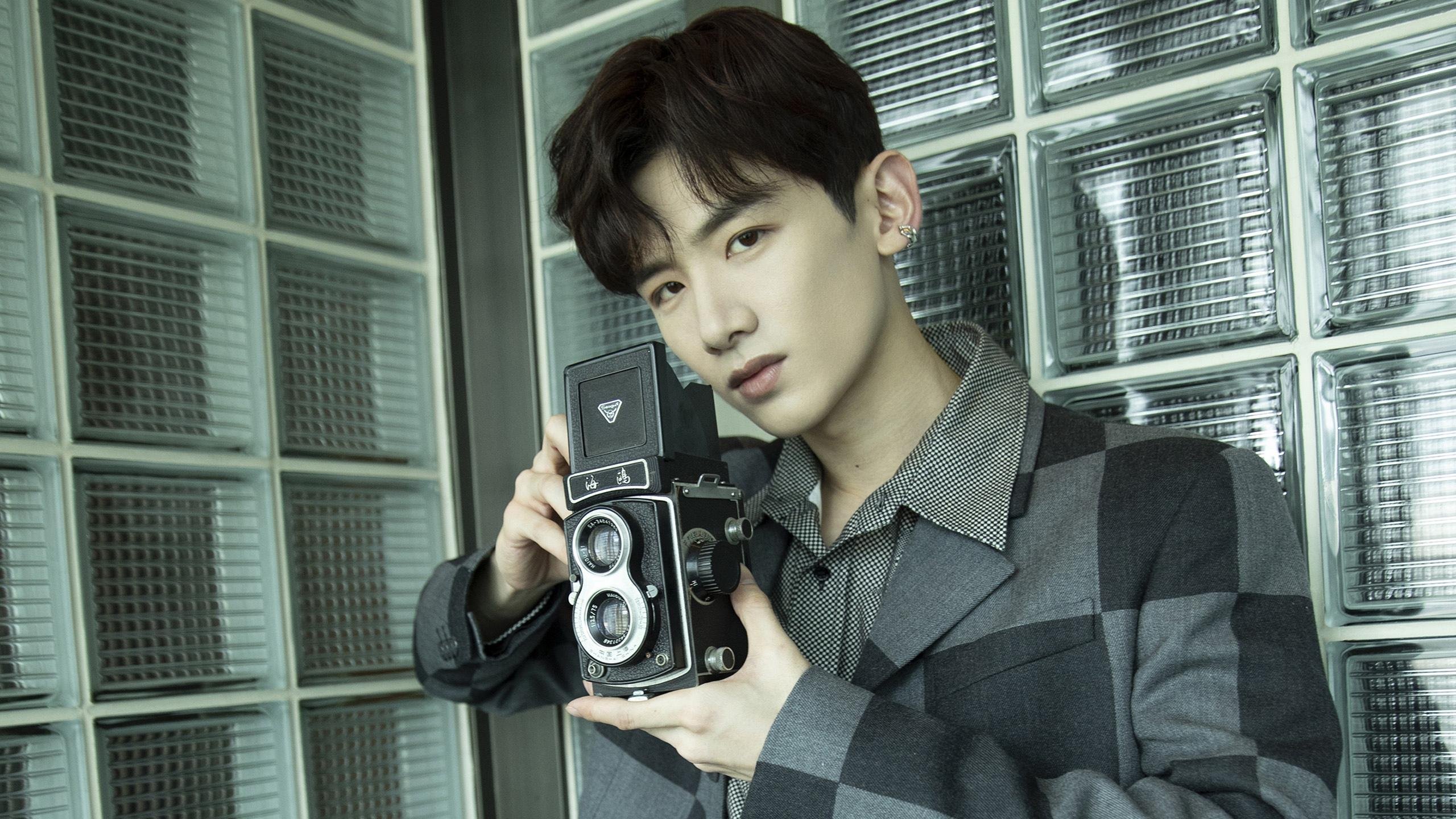 李冰洁挑战世界强敌展现中国速度，李冰洁比赛